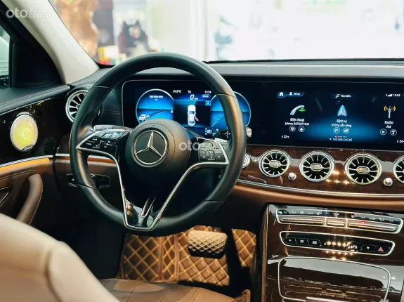 Mercedes-Benz E200 Exclusive 2021 - Chạy 2 vạn miles full lịch sử hãng