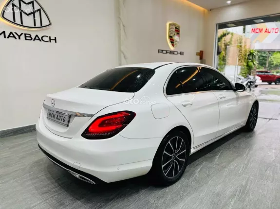 Mercedes-Benz C200 2019 - 920 triệu