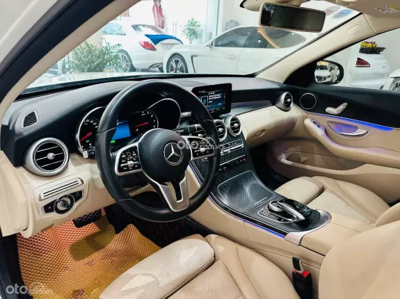 Mercedes-Benz C200 2019 - 920 triệu