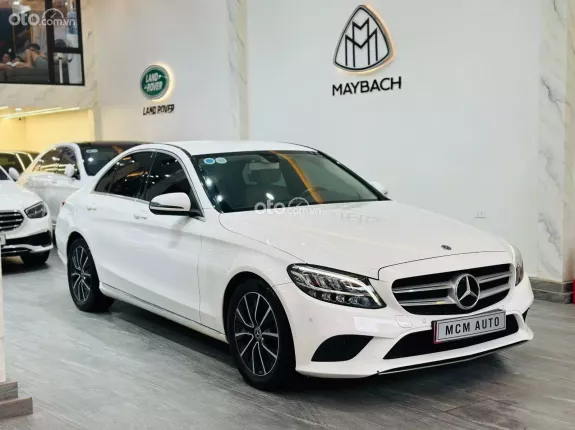 Mercedes-Benz C200 2019 - 920 triệu