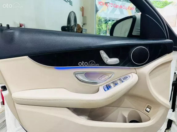 Mercedes-Benz C200 2019 - 920 triệu