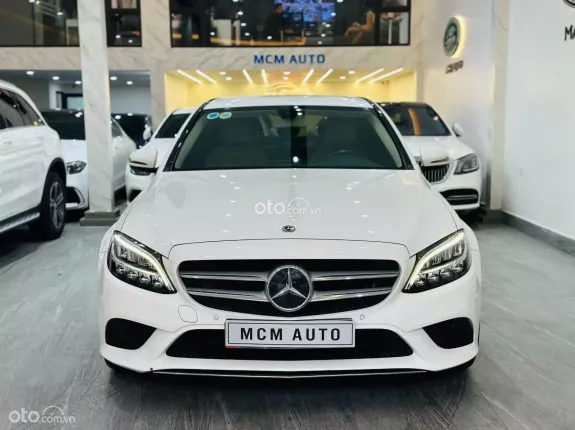 Mercedes-Benz C200 2019 - 920 triệu
