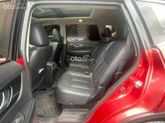 Nissan X trail 2.5 SV 4WD Premium 2018 - 1 chủ chạy từ đầu - Có Bank 70%