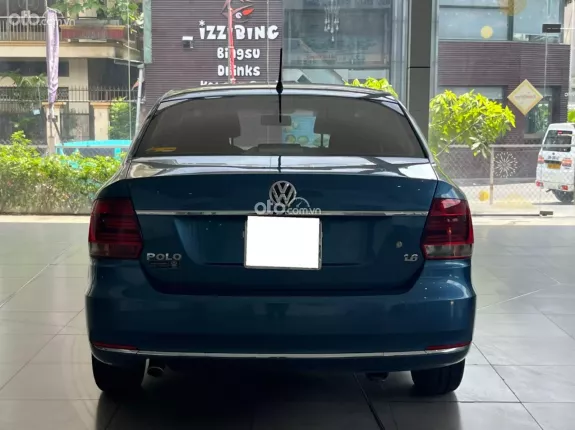 Volkswagen Polo 1.6 Sedan 2016 - Sang trọng và an toàn