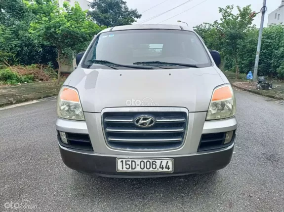 Hyundai Starex 2.5 MT 2006 - Máy móc nổ êm ru 6 chỗ