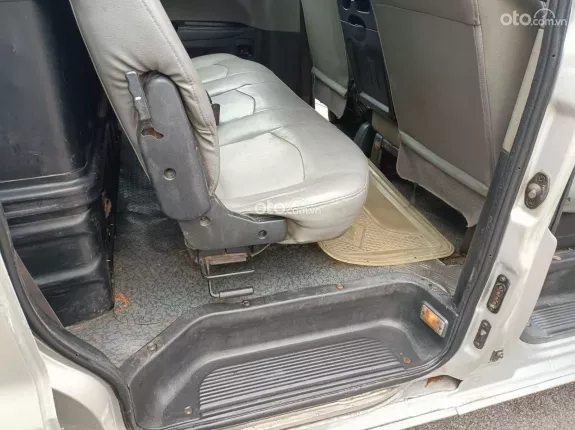 Hyundai Starex 2006 - Máy móc nổ êm ru số sàn