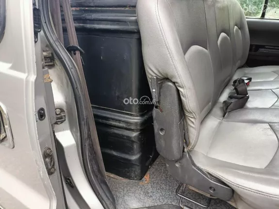 Hyundai Starex 2006 - Máy móc nổ êm ru số sàn