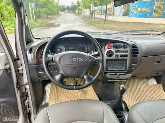 Hyundai Starex 2006 - Máy móc nổ êm ru số sàn
