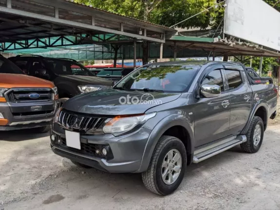 Mitsubishi Triton 4×2 AT MIVEC 2017 - Một chủ từ mới, Odo zin 15 vạn km