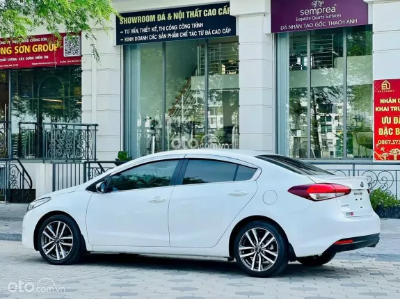 Kia Cerato 1.6 AT Deluxe 2016 - Full option