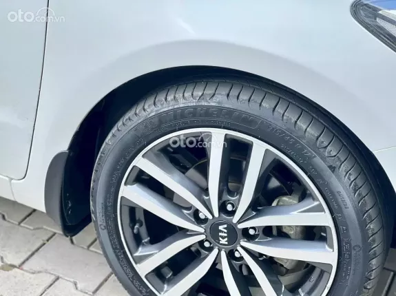 Kia Cerato 1.6 AT Deluxe 2016 - Full option