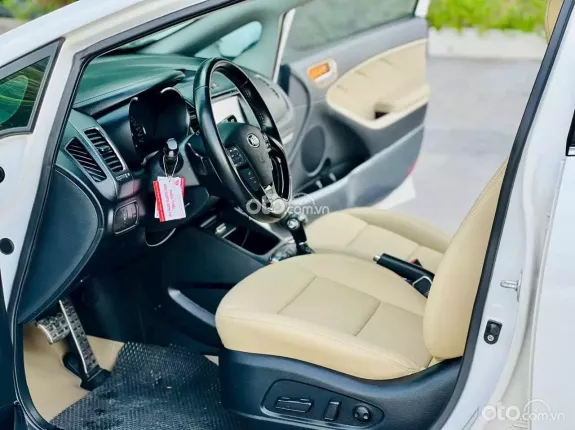 Kia Cerato 1.6 AT Deluxe 2016 - Full option