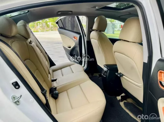 Kia Cerato 1.6 AT Deluxe 2016 - Full option