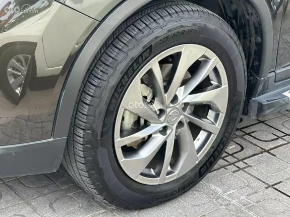 Nissan X trail 2.0 SL 2WD Premium 2017 - Giá tốt giao ngay, hỗ trợ test hãng, hỗ trợ trả góp lãi suất ưu đãi