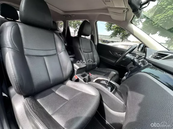 Nissan X trail 2.0 SL 2WD Premium 2017 - Giá tốt giao ngay, hỗ trợ test hãng, hỗ trợ trả góp lãi suất ưu đãi