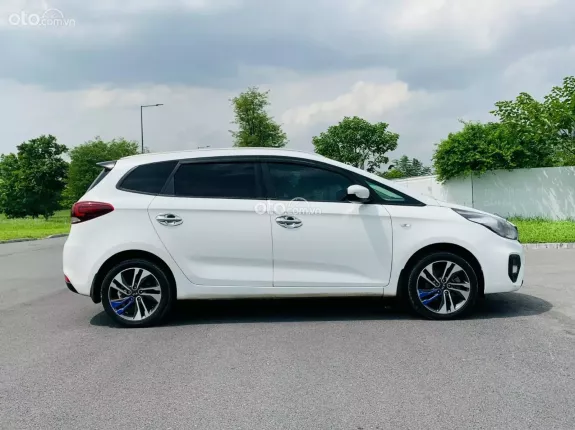 Kia Rondo 2.0 GMT 2020 - Kia Rondo 2.0 MT