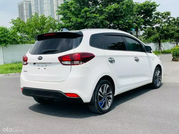Kia Rondo 2.0 GMT 2020 - Kia Rondo 2.0 MT