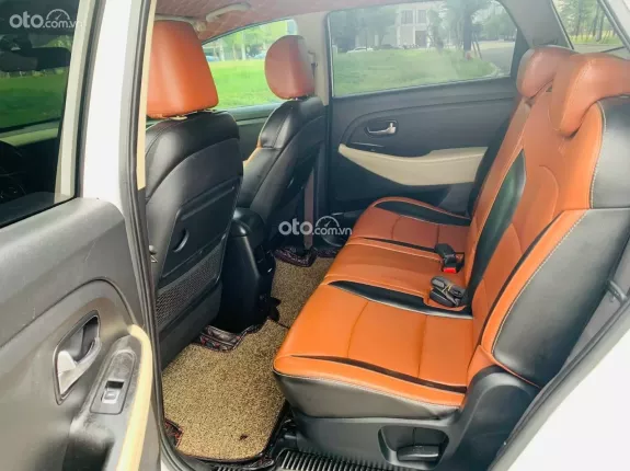 Kia Rondo 2.0 GMT 2020 - Kia Rondo 2.0 MT