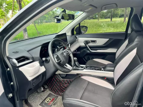 Toyota Veloz Cross 1.5 CVT 2022 - Xe 7 chỗ rộng rãi phù hợp ae chạy dv