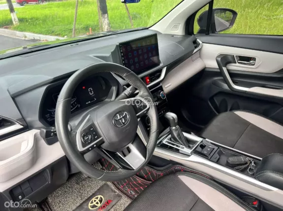 Toyota Veloz Cross 1.5 CVT 2022 - Xe 7 chỗ rộng rãi phù hợp ae chạy dv
