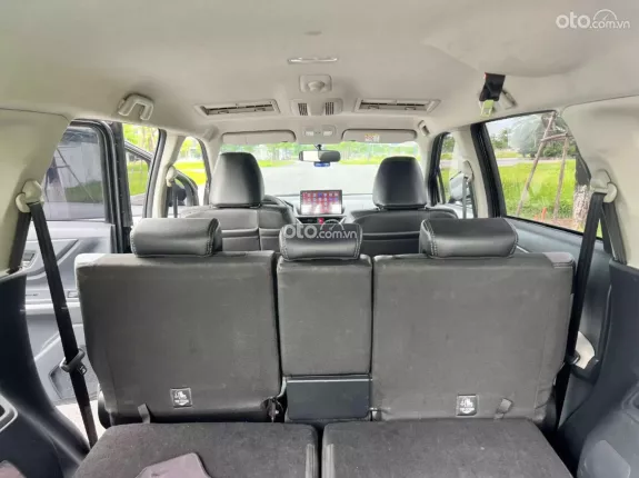 Toyota Veloz Cross 1.5 CVT 2022 - Xe 7 chỗ rộng rãi phù hợp ae chạy dv