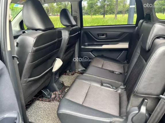 Toyota Veloz Cross 1.5 CVT 2022 - Xe 7 chỗ rộng rãi phù hợp ae chạy dv