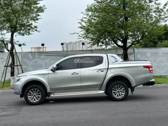 Mitsubishi Triton 4×2 AT MIVEC 2018 - Mitsubishi Triton Premium Mivec 2018