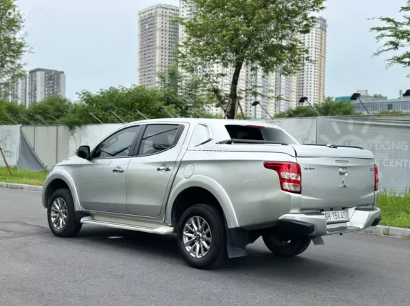 Mitsubishi Triton 4×2 AT MIVEC 2018 - Mitsubishi Triton Premium Mivec 2018