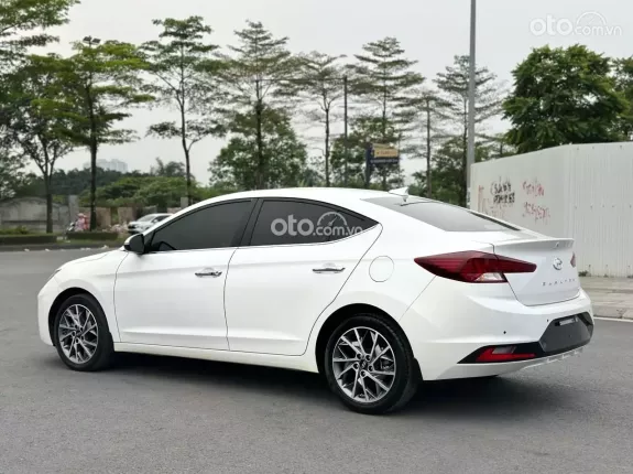Hyundai Elantra 2.0 AT Cao cấp 2020 - Huyndai Elantra 2.0 AT 2020