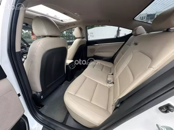 Hyundai Elantra 2.0 AT Cao cấp 2020 - Huyndai Elantra 2.0 AT 2020