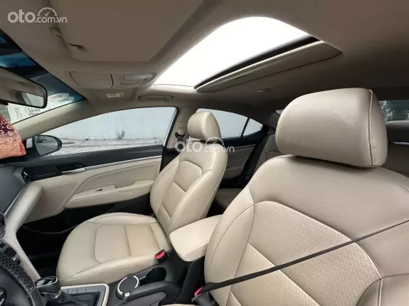 Hyundai Elantra 2.0 AT Cao cấp 2020 - Huyndai Elantra 2.0 AT 2020
