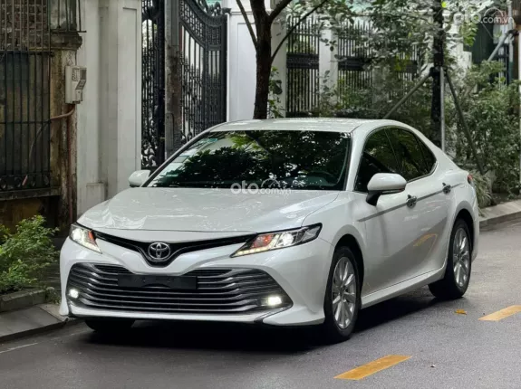 Toyota Camry 2.0G 2021 - Giá Còn Cực Tốt