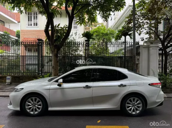 Toyota Camry 2.0G 2021 - Giá Còn Cực Tốt