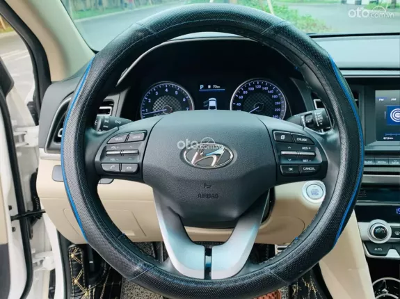 Hyundai Elantra 2.0 AT Cao cấp 2020 - Huyndai Elantra 2.0 AT 2020
