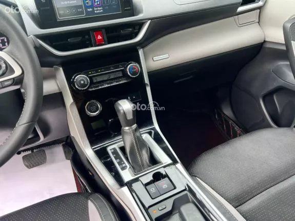 Toyota Veloz Cross 2022 - Xe cực mới odo 3.3 v