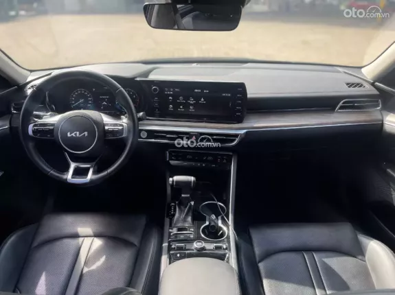 Kia K5 2.0 Luxury 2022 - 1 chủ từ mới xe rất đẹp
