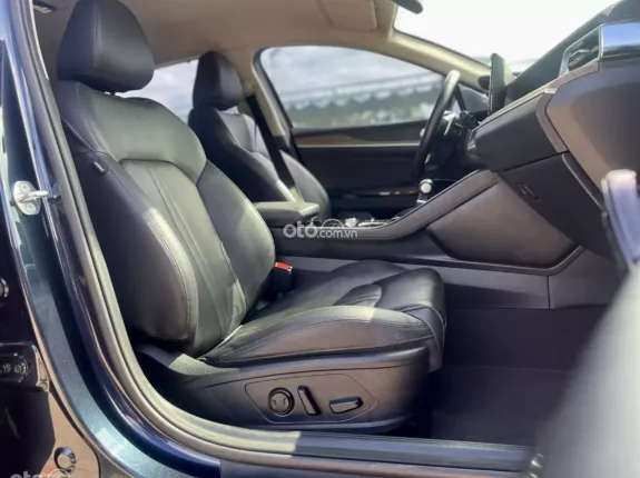 Kia K5 2.0 Luxury 2022 - 1 chủ từ mới xe rất đẹp