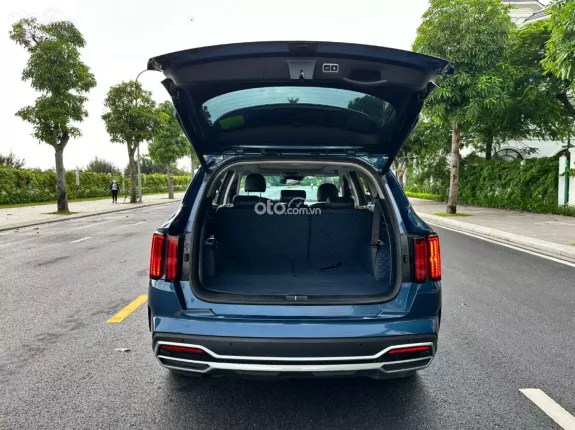 Kia Sorento 2.2 DAT Premium 2022 - Sơn zin cả xe