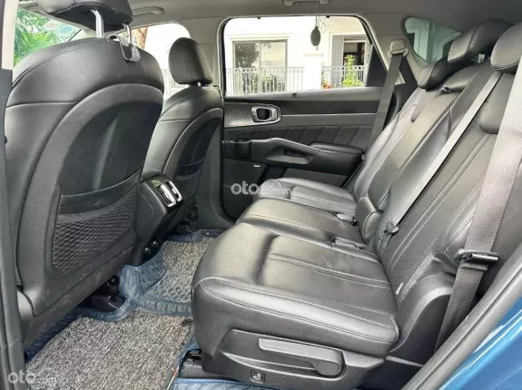 Kia Sorento 2.2 DAT Premium 2022 - Sơn zin cả xe