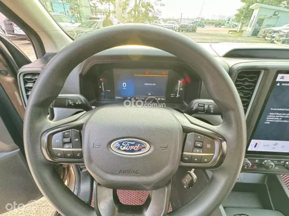 Ford Ranger XLS 2.0L HP 4x4 6AT 2022 - Màu nâu 2 cầu số tự động còn bảo hành hãng