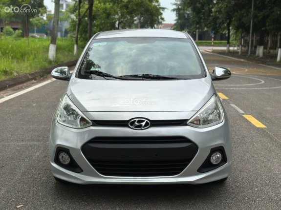 Hyundai Grand i10 Hatchback 1.2 MT Base 2015 - Bằng giá SH che nắng che mưa, giá siêu mềm