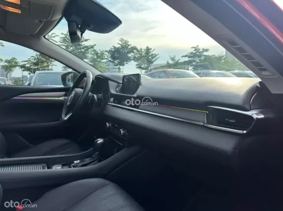 Mazda 6 2.0 Premium 2022 - Giá Còn Cực Tốt