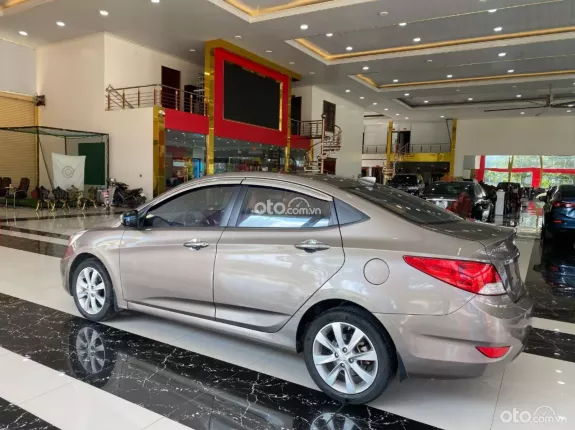 Hyundai Accent 1.4 MT 2013 - Sedan 5 chỗ giá rẻ, máy số ngon, thân vỏ chắc chắn