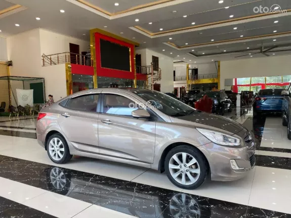 Hyundai Accent 1.4 MT 2013 - Sedan 5 chỗ giá rẻ, máy số ngon, thân vỏ chắc chắn
