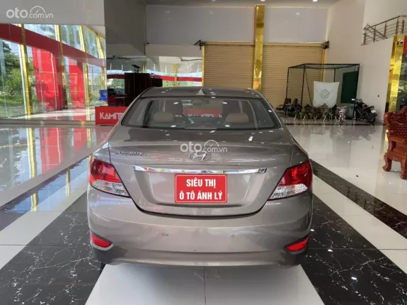 Hyundai Accent 1.4 MT 2013 - Sedan 5 chỗ giá rẻ, máy số ngon, thân vỏ chắc chắn