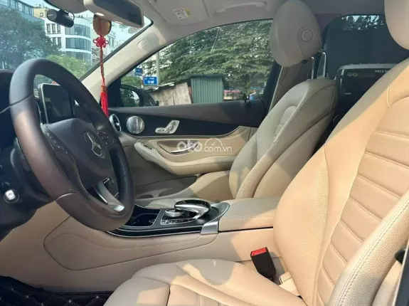 Mercedes-Benz GLC 300 4Matic 2017 - Giá 1 tỷ 030 triệu