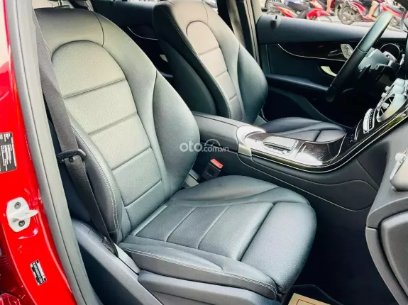 Mercedes-Benz GLC 200 2021 - Giá 1 tỷ 380 triệu
