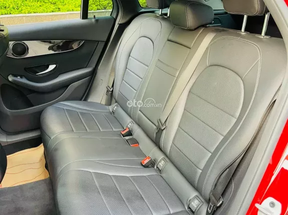 Mercedes-Benz GLC 200 2021 - Giá 1 tỷ 380 triệu