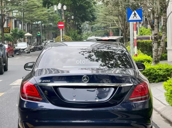 Mercedes-Benz C200 Exclusive 2021 - Giá 1 tỷ 120 triệu