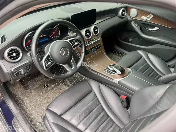 Mercedes-Benz C200 Exclusive 2021 - Giá 1 tỷ 120 triệu